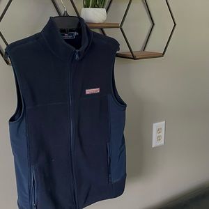 This is a navy blue Vineyard Vines vest. The size is a XL (20).